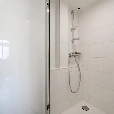 Cosy Studio In The 10th District By Guestready * Parigi
